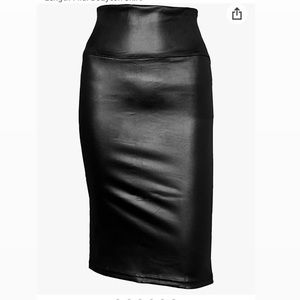 Faux leather pencil skirt L